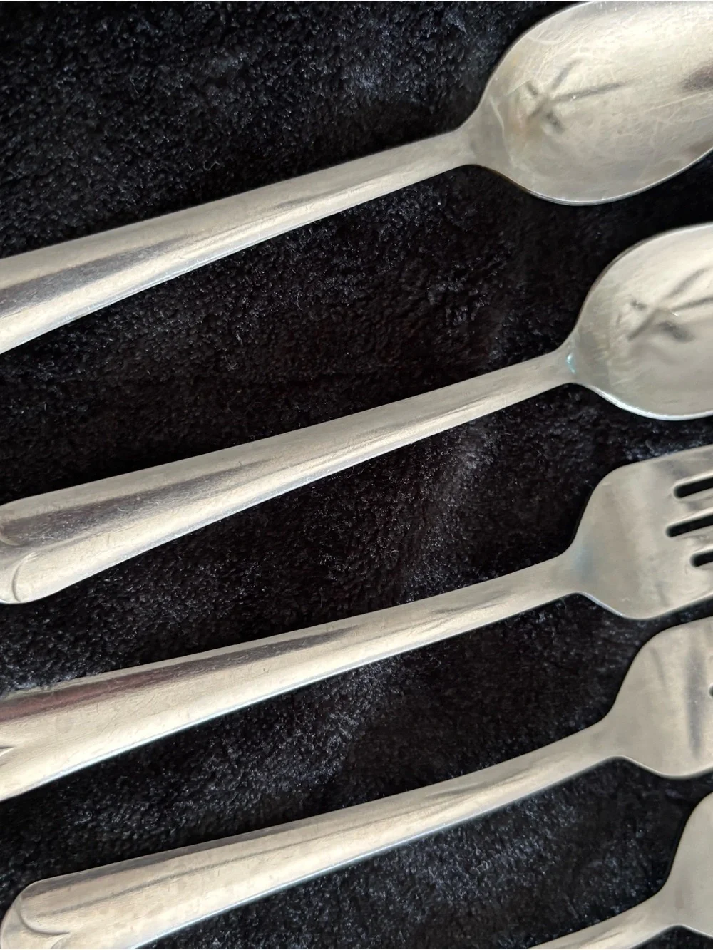 VTG WALCO Stainless Steel Taiwan Flatware 9 Piece Set- 7 Forks & 2 Spoons